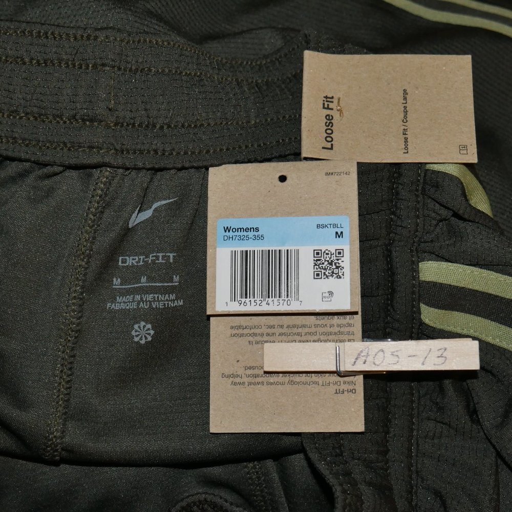 Nike Women's Fly Crossover Basketball Shorts Size M Small Dark Olive Green NWT - Picture 5 of 9